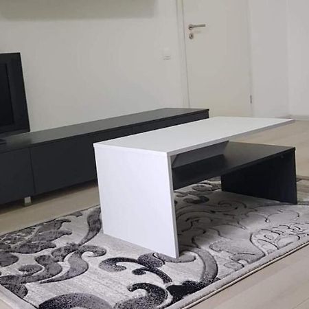 Апартаменти Apartament Modern Ioan Popasu Брашов Екстер'єр фото