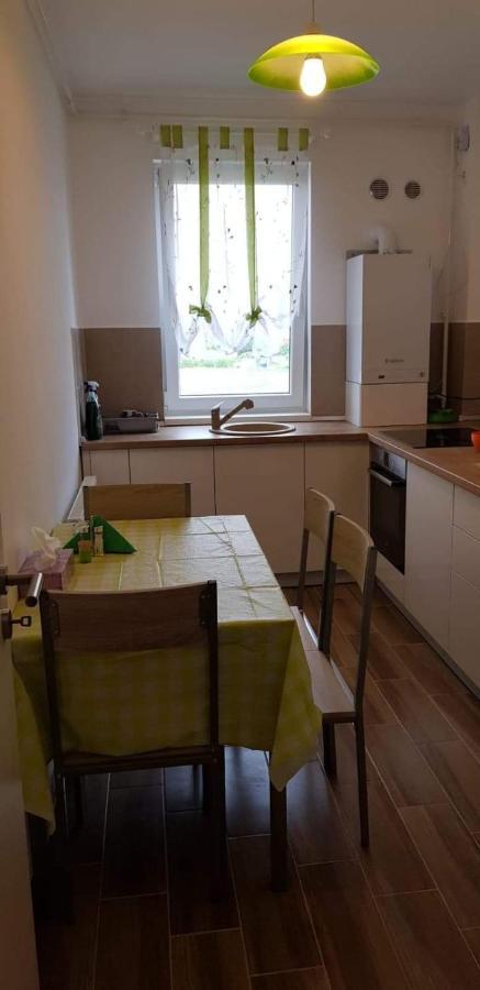Апартаменти Apartament Modern Ioan Popasu Брашов Екстер'єр фото